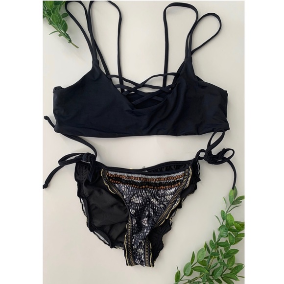 Two bathing suits! - Picture 3 of 6